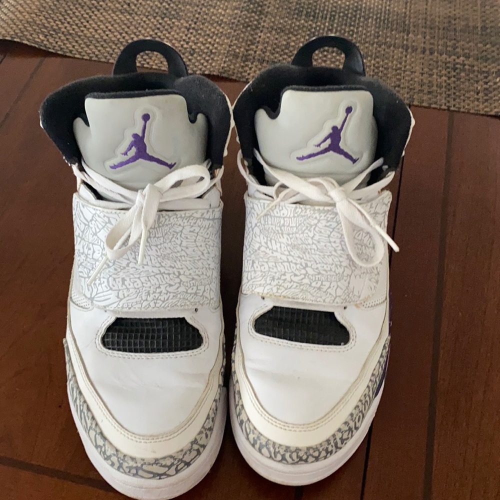 Nike Air Jordan’s- Men’s - Size 9.5